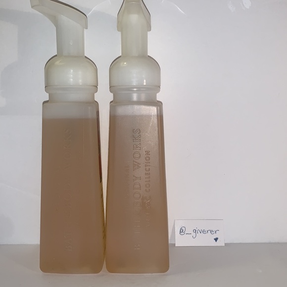 2 Japanese Cherry Blossom Foaming Hand Soap - Picture 2 of 6